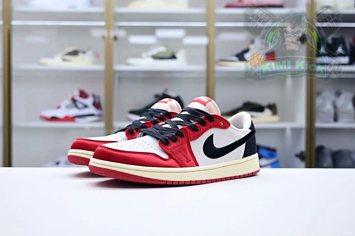 Low Trophy “Away” OG Room 1 Jordan Air x Jordan Kimikick 0621